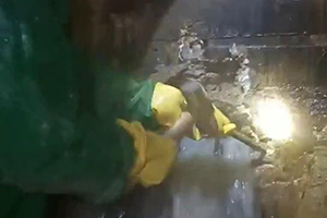 玉林消防水池堵漏施工视频