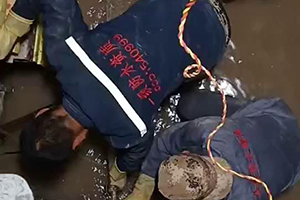玉林电梯井堵漏施工视频
